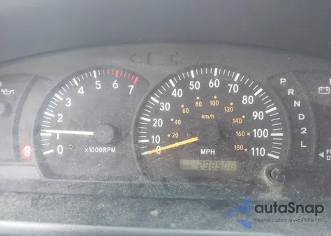 2002 Toyota Tundra Sr5 из США, поврежденный, VIN 5TBBT44152S267735